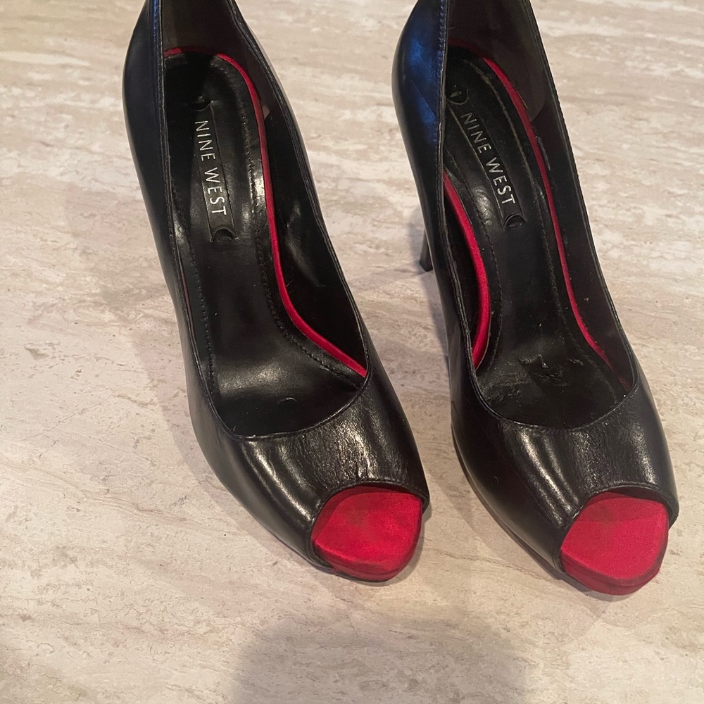 Nine West Black Leather Pumps